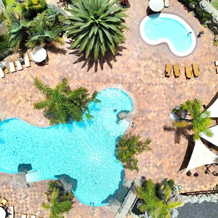 Con Gran Terraza Y Piscina Climatizada Апартаменты *