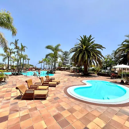 Con Gran Terraza Y Piscina Climatizada * Лос-Реалехос