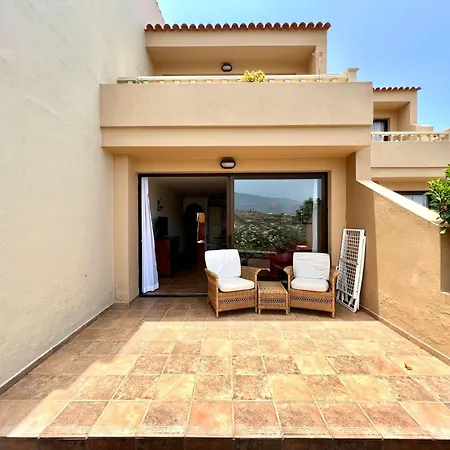 Con Gran Terraza Y Piscina Climatizada